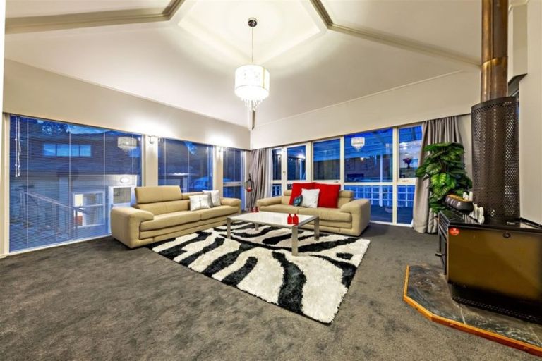 Photo of property in 7 Phoenix Place, Papatoetoe, Auckland, 2025