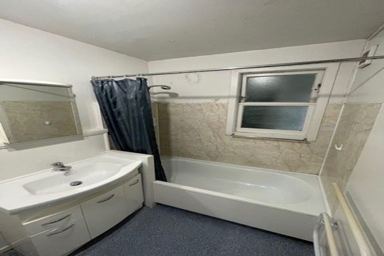 Photo of property in 4 Raroa Road, Kelburn, Wellington, 6012