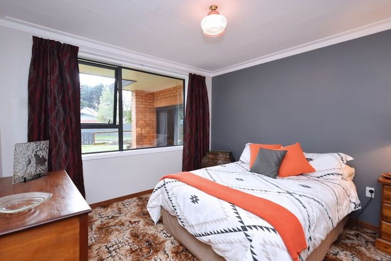 Photo of property in 98 Matua Road, Otatara, Invercargill, 9879