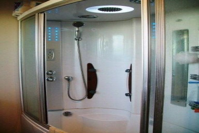 Photo of property in 32 Fenhall Street, Russley, Christchurch, 8042