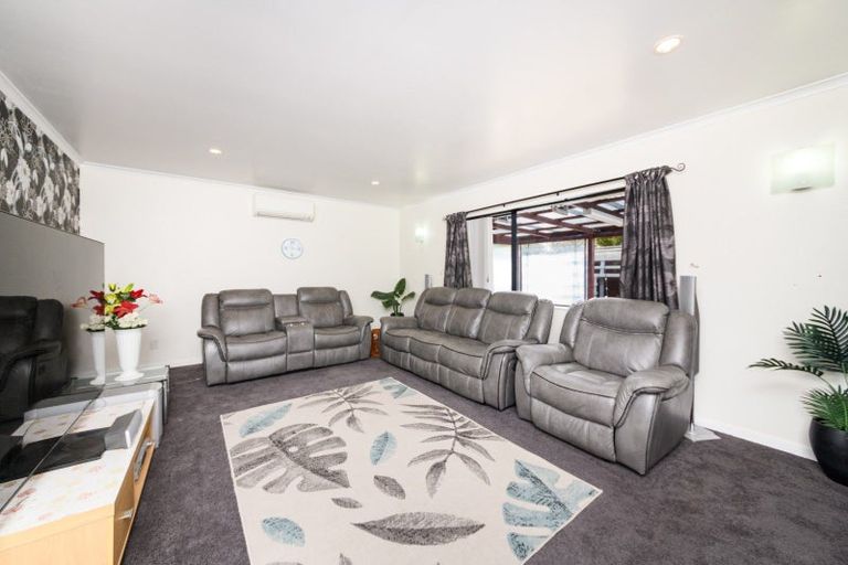 Photo of property in 155 Schnell Drive, Kelvin Grove, Palmerston North, 4414
