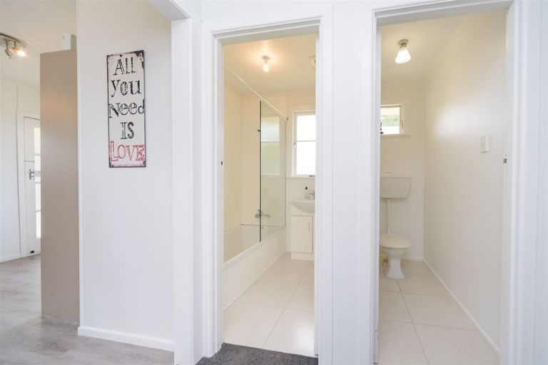 Photo of property in 572 Pioneer Highway, Highbury, Palmerston North, 4412