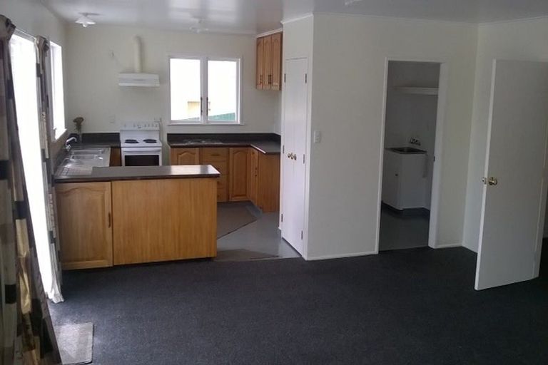 Photo of property in 15 August Street, Stokes Valley, Lower Hutt, 5019