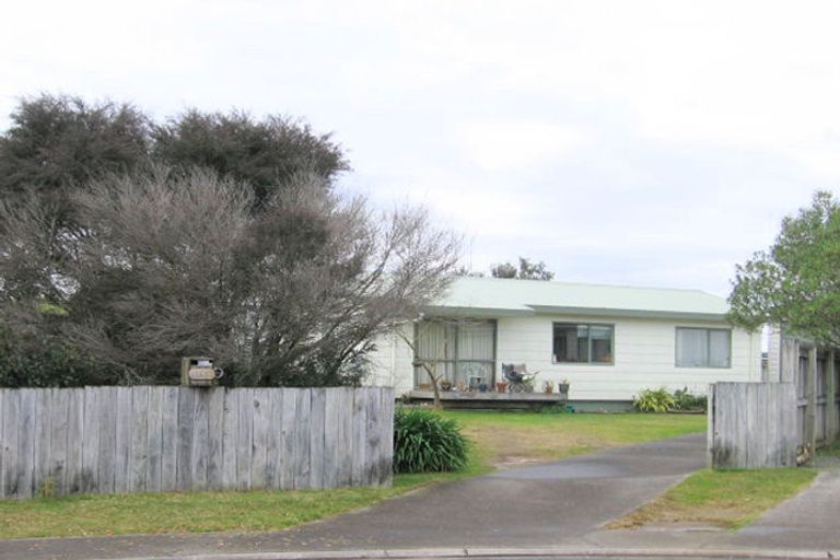 Photo of property in 118 Sharyn Place, Whangamata, 3620