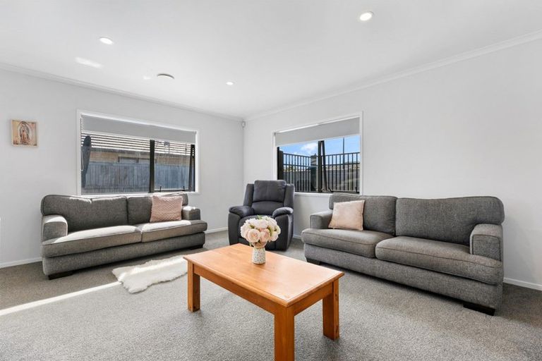 Photo of property in 18 Kamahi Crescent, Papamoa Beach, Papamoa, 3118