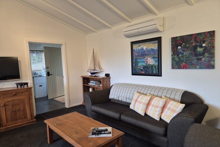 Photo of property in 20 Quail Crescent, Takamatua, 7581