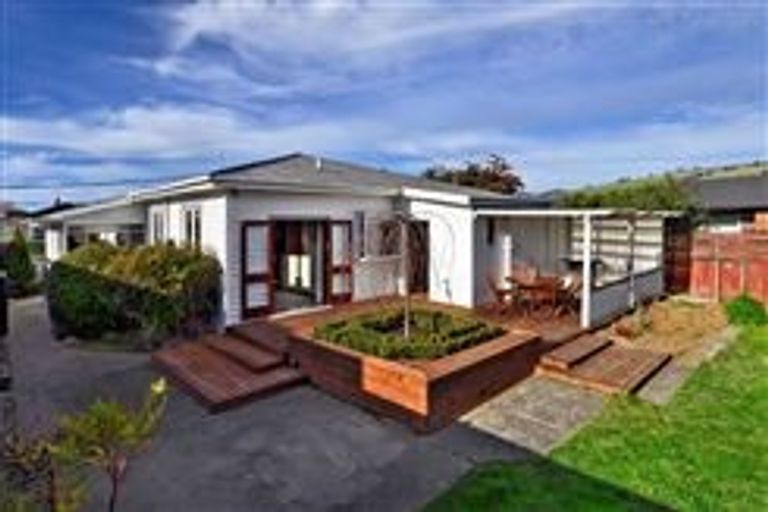 Photo of property in 12 Prossers Road, Saint Martins, Christchurch, 8022