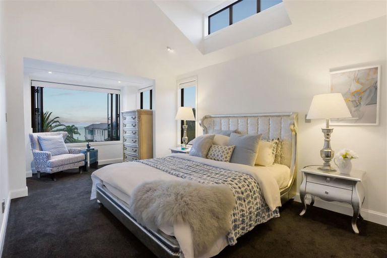 Photo of property in 235 Bleakhouse Road, Mellons Bay, Auckland, 2014