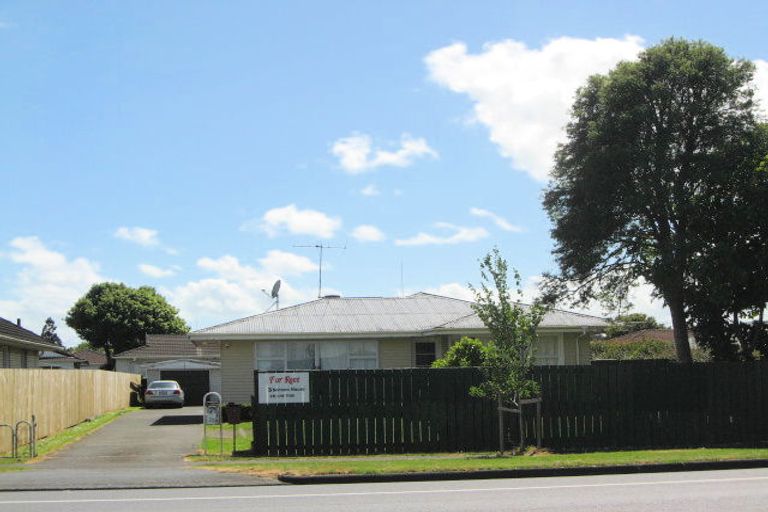 Photo of property in 136 Great South Road, Takanini, 2112