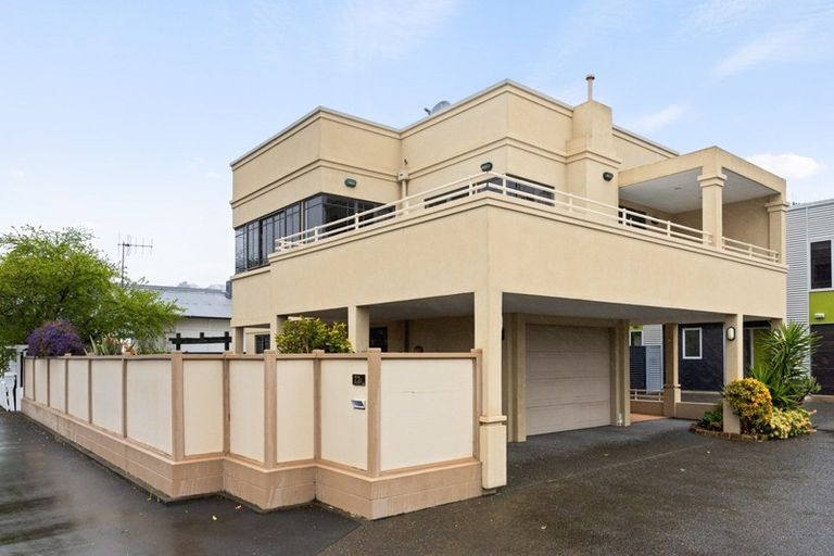 Photo of property in 73 Waghorne Street, Ahuriri, Napier, 4110