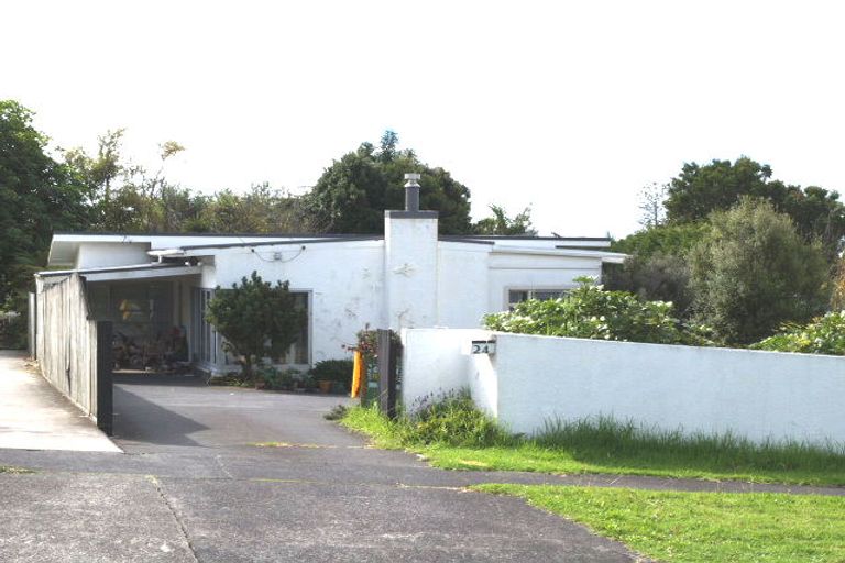 Photo of property in 24 Vincent Street, Howick, Auckland, 2014