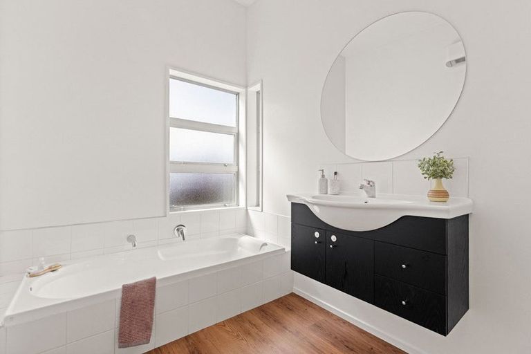 Photo of property in 25 Champion Street, Edgeware, Christchurch, 8013