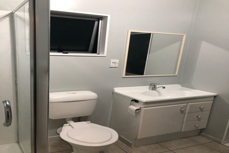 Photo of property in 53 Sikkim Crescent, Clover Park, Auckland, 2019