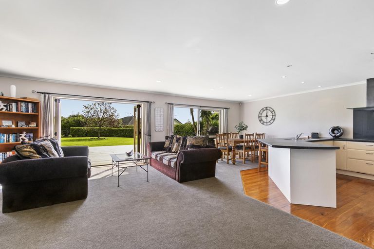 Photo of property in 59 Patumahoe Road, Patumahoe, Pukekohe, 2679