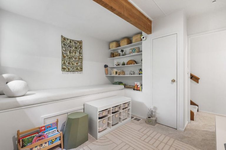 Photo of property in 2/35a Rangatira Road, Beach Haven, Auckland, 0626