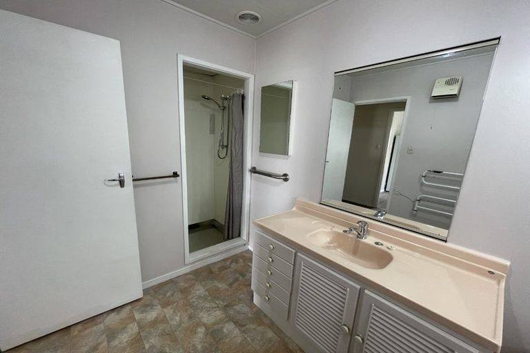 Photo of property in 50 Napier Road, Havelock North, 4130