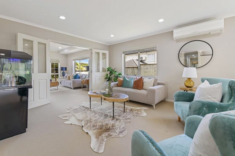 Photo of property in 14 Beros Place, Flat Bush, Auckland, 2016