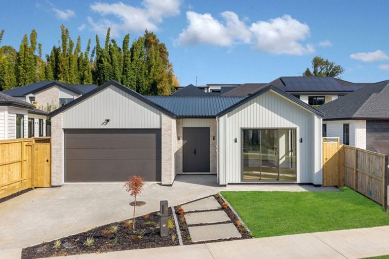 Photo of property in 12 Rongoa Maori Way, Pukekohe, 2120