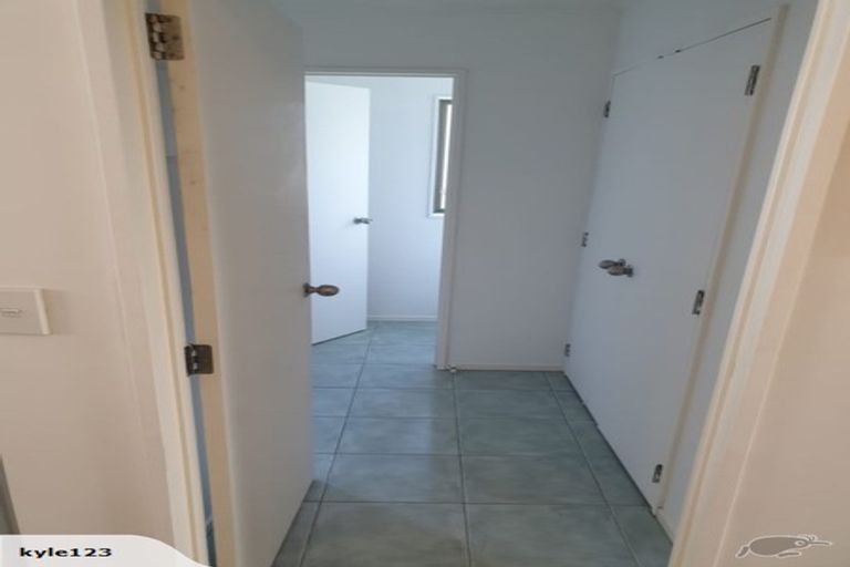 Photo of property in The Haven, 41/120 Beach Haven Road, Beach Haven, Auckland, 0626