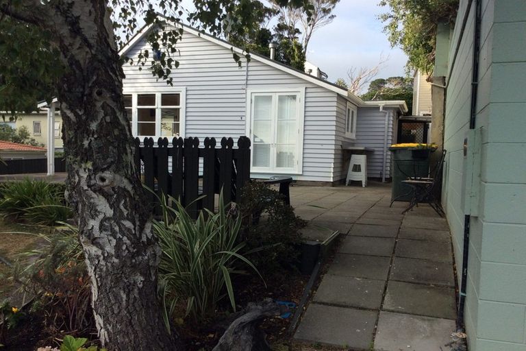 Photo of property in 1 Kilmister Avenue, Thorndon, Wellington, 6011