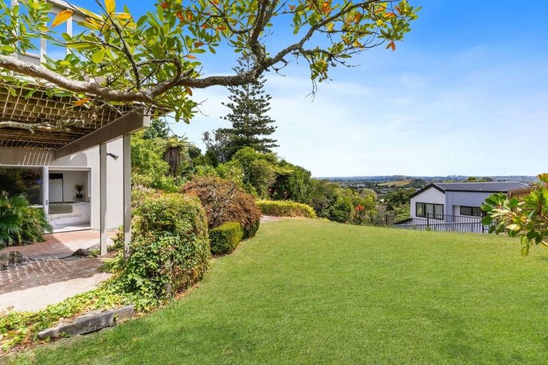 Photo of property in 10 Etherege Place, Howick, Auckland, 2014