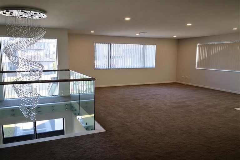 Photo of property in 58 Golden Morning Drive, Albany Heights, Auckland, 0632