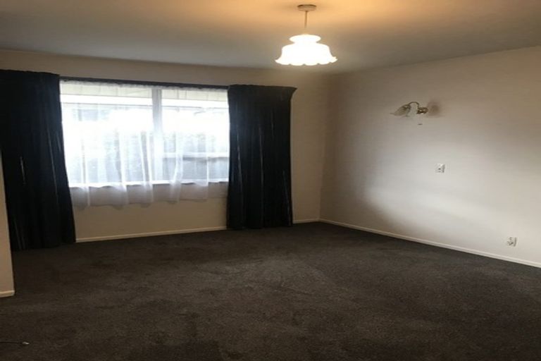 Photo of property in 2/743 Main North Road, Belfast, Christchurch, 8051