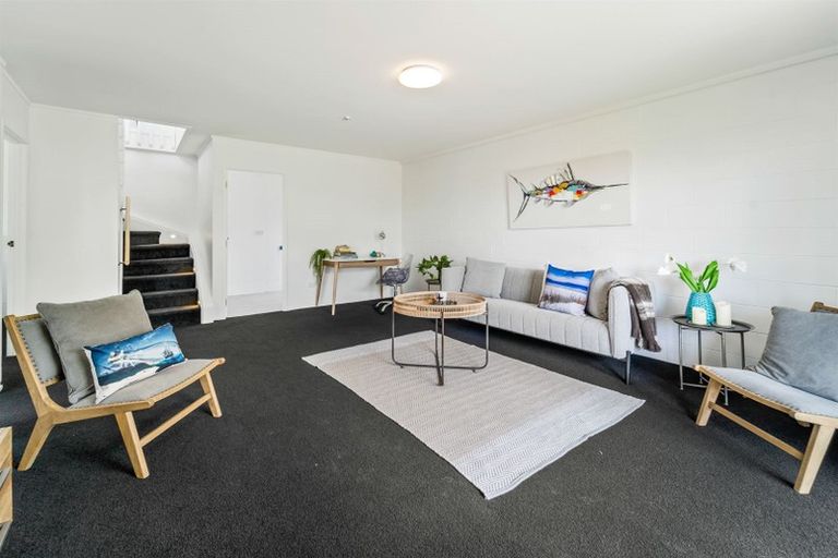 Photo of property in 56 Stanmore Bay Road, Stanmore Bay, Whangaparaoa, 0932