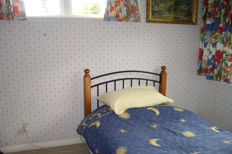 Photo of property in 37 Huntleigh Park Way, Ngaio, Wellington, 6035