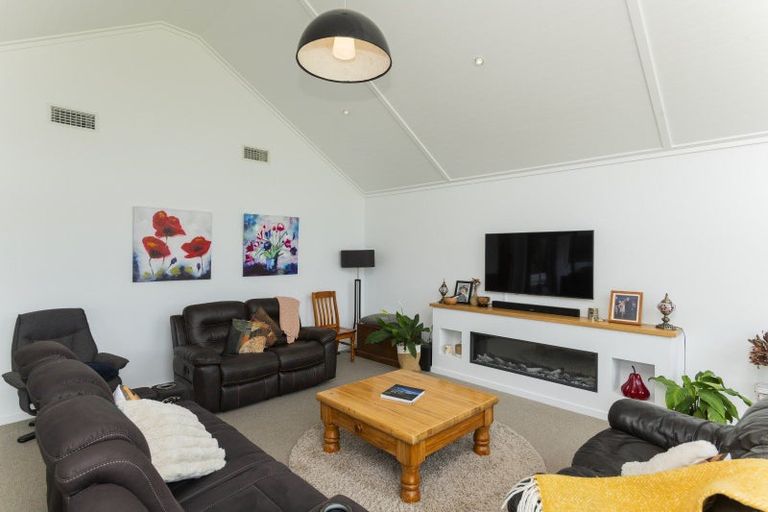 Photo of property in 32 Hillview Terrace, Mangapapa, Gisborne, 4010