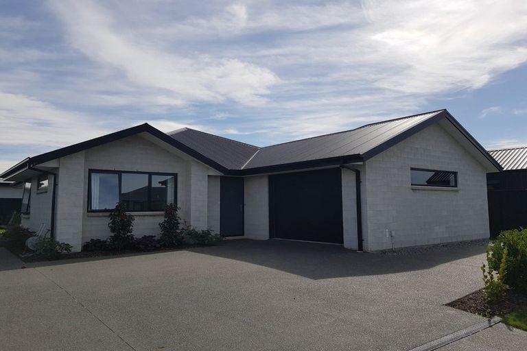 Photo of property in 35 Salisbury Avenue, Rangiora, 7400
