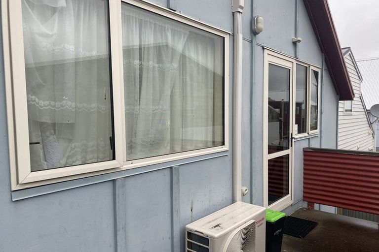 Photo of property in 28 Hyde Street, North Dunedin, Dunedin, 9016