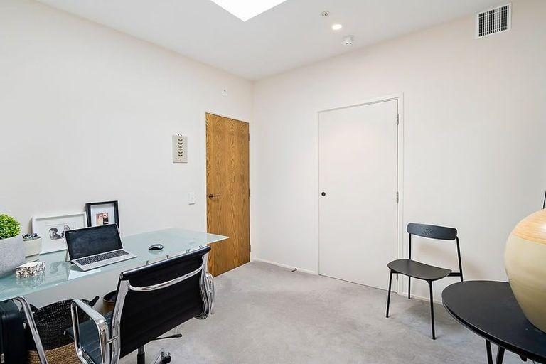 Photo of property in Ford Lofts, 8/15a Augustus Terrace, Parnell, Auckland, 1052