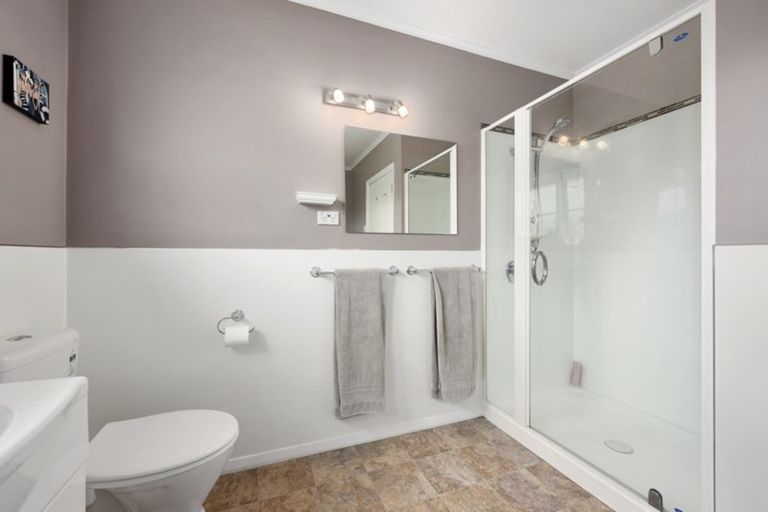 Photo of property in 5 Riversdale Road, Clouston Park, Upper Hutt, 5018