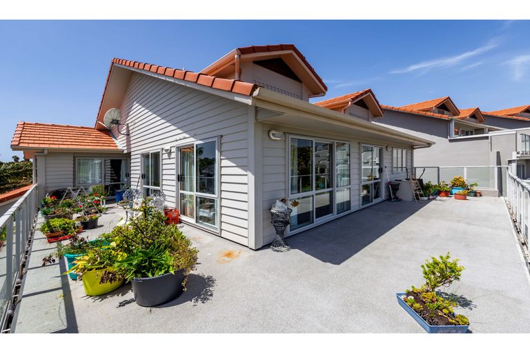 Photo of property in 340 Gulf Harbour Drive, Gulf Harbour, Whangaparaoa, 0930