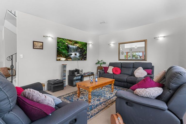 Photo of property in 141 Marsden Bay Drive, One Tree Point, 0118