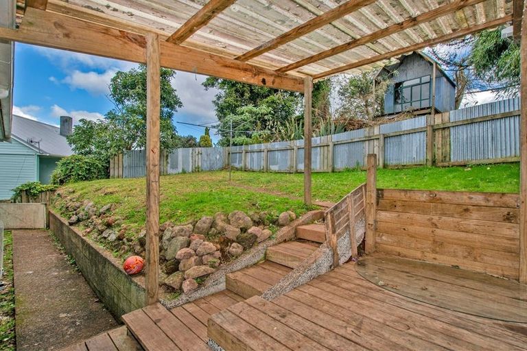 Photo of property in 3 Holmes Avenue, Otangarei, Whangarei, 0112