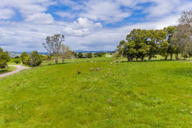Photo of property in 345 Waikaramu Road, Waimate North, Kaikohe, 0472