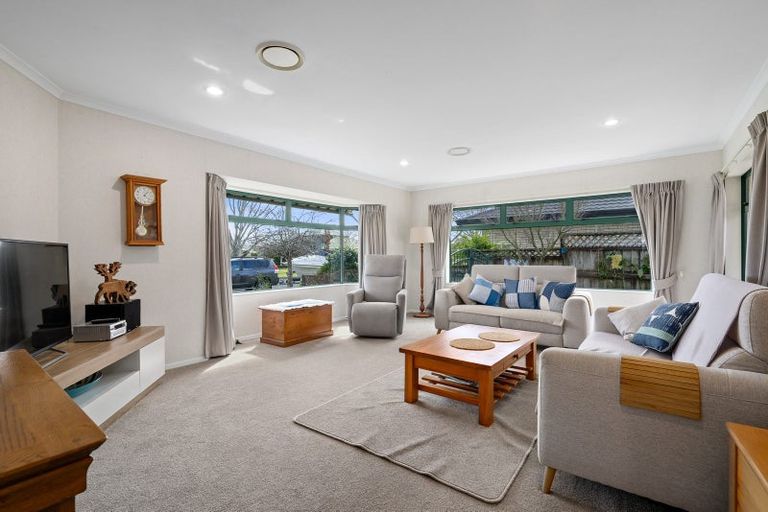 Photo of property in 8 Oaklands Drive, Cambridge, 3434