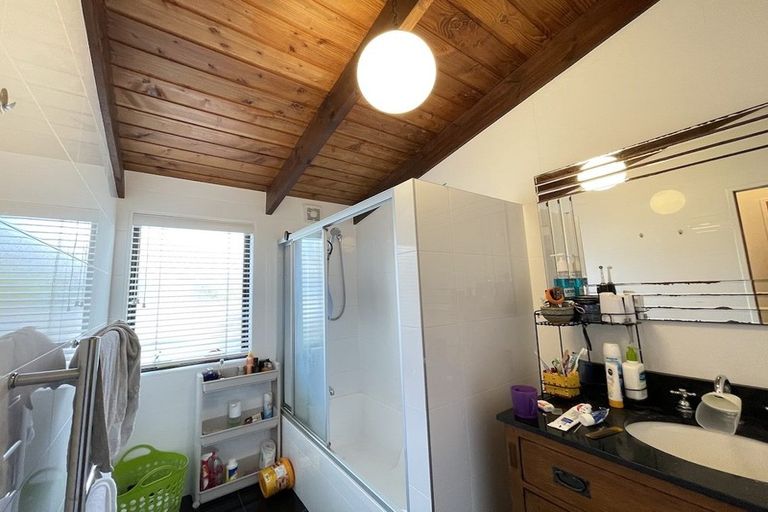 Photo of property in 1/1 Mayfair Crescent, Mairangi Bay, Auckland, 0630