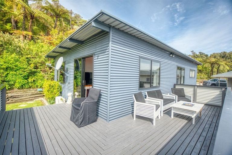 Photo of property in 7e Fernhill Place, Karoro, Greymouth, 7805