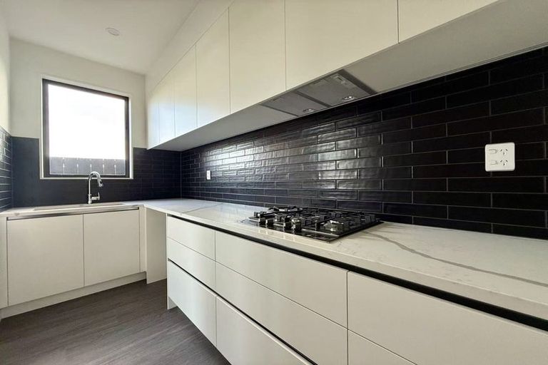 Photo of property in 43 Evergreen Parade, Rosehill, Papakura, 2113