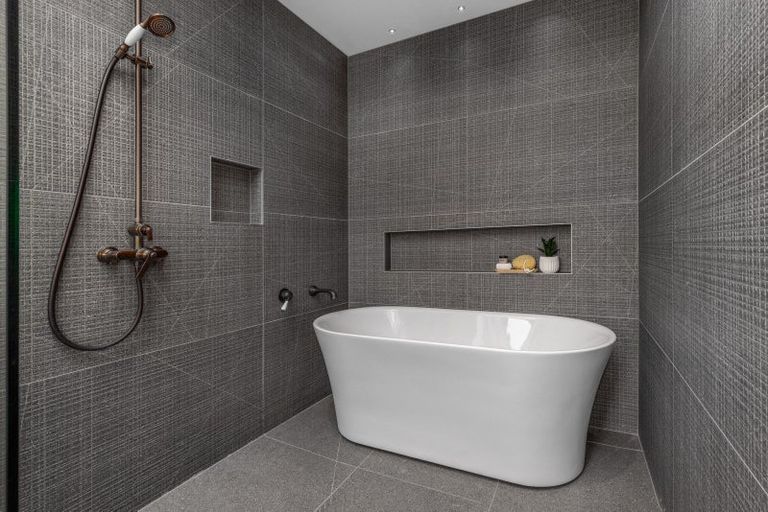 Photo of property in 14 Rotorua Grove, Aotea, Porirua, 5024