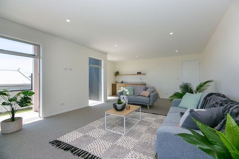 Photo of property in 16 Hine Street, New Plymouth, 4310
