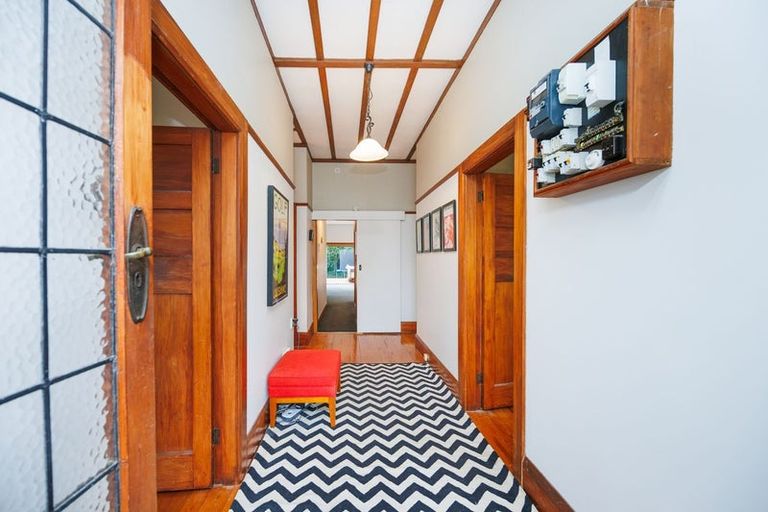 Photo of property in 14 Rangitane Street, Palmerston North, 4414