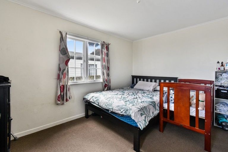 Photo of property in 1/31 Solveig Place, Randwick Park, Auckland, 2105