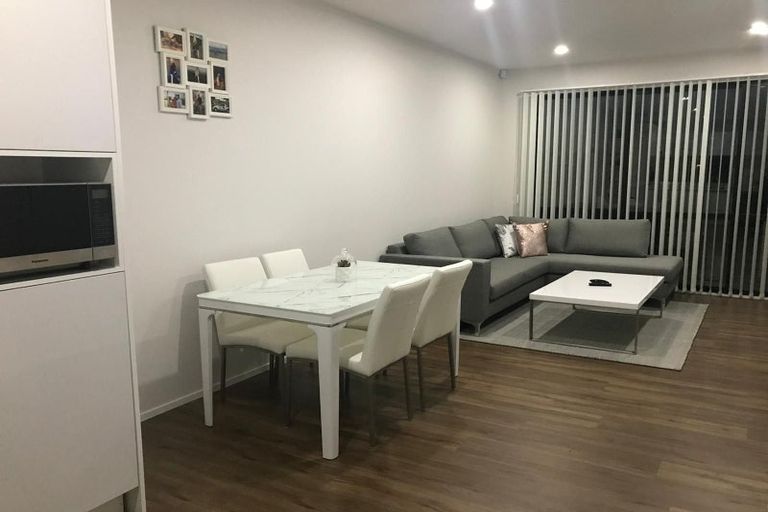 Photo of property in 13 Walsh Road, Papakura, 2110