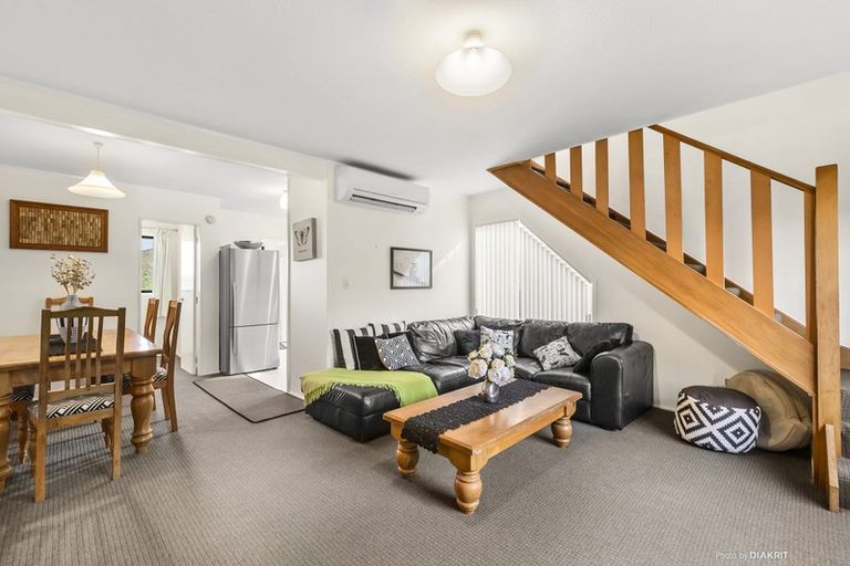 Photo of property in 9 Commons Way, Crofton Downs, Wellington, 6035