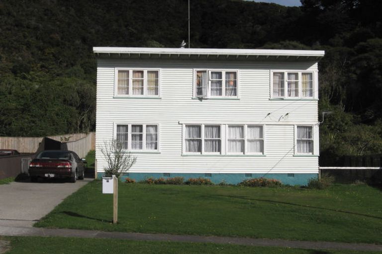 Photo of property in 10 Hay Street, Naenae, Lower Hutt, 5011