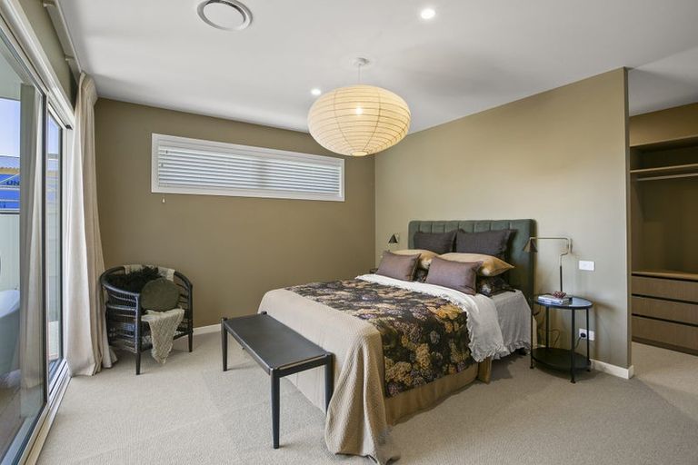 Photo of property in 63 Mangorei Road, Strandon, New Plymouth, 4312